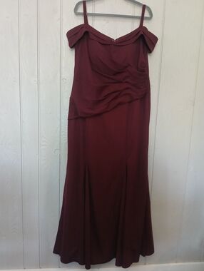 Oleg Cassini Off The Shoulder Wine Women’s Evening Dress Size 18 NWT